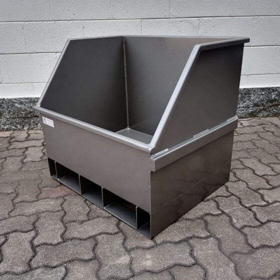 metal tipping containers