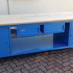 banco-da-lavoro-con-pianale-in-multistrati-cassetti-armadietti-e-ruote-2.webp