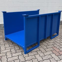 stackable rack with sides, metal sheet platform and skids