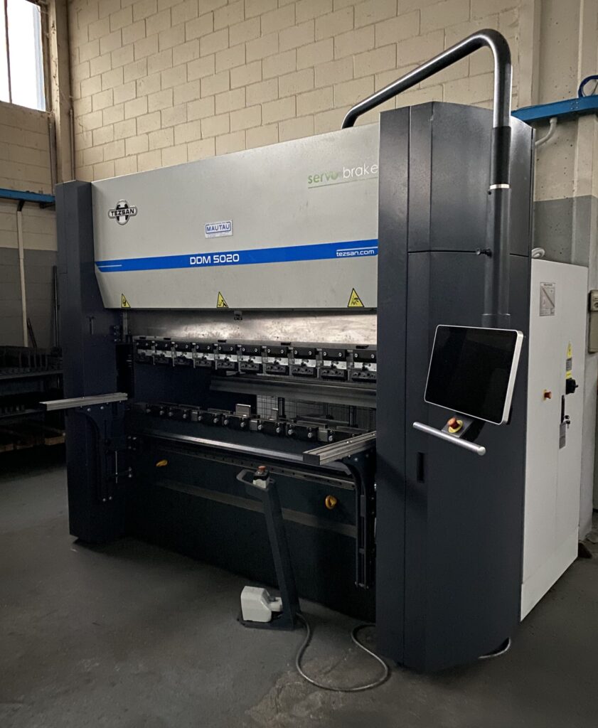 piegatrice CNC